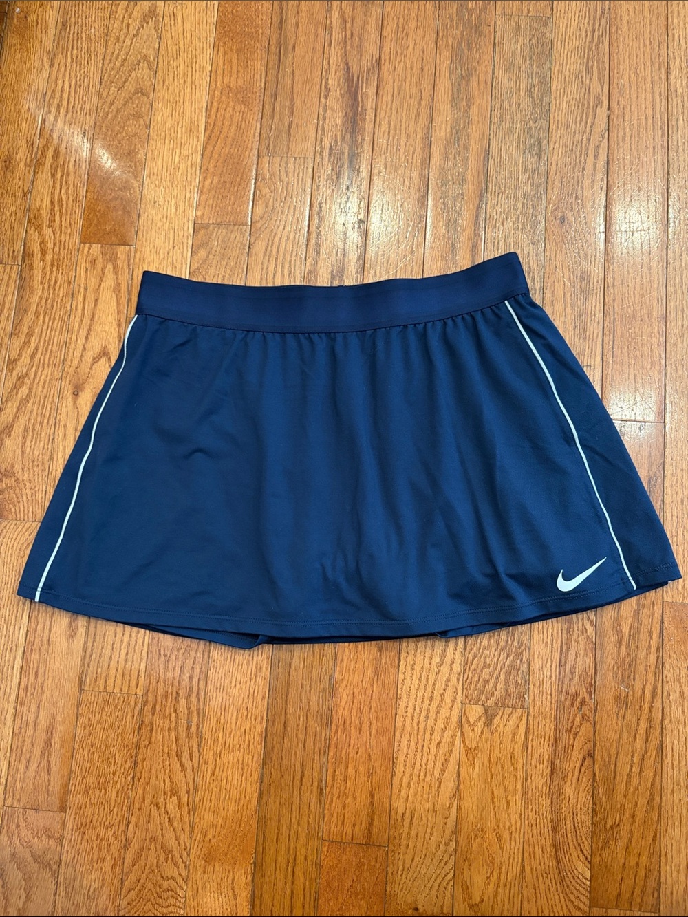 Nike Women's Dark Navy Tennis Skirt with White Trim size L.